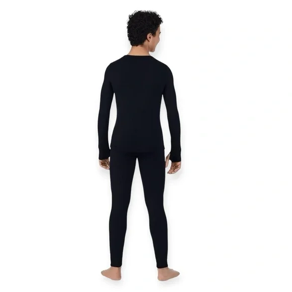 NEW Cuddl Duds Boys Black 2-pc Warm Base Layers Crew /Pant - Picture 2 of 7